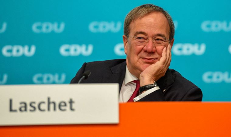Kuzey Ren-Vestfalya başbakanı Armin Laschet, görevinden istifa etti
