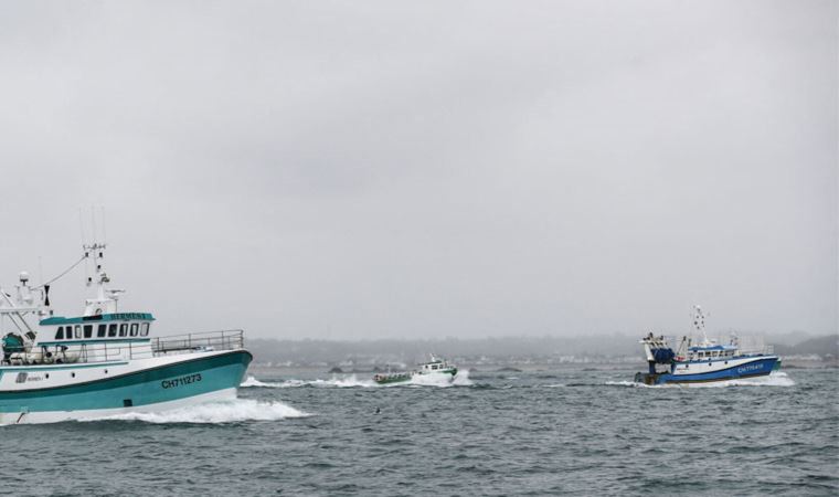Gerilim artıyor: Fransa, İngiliz balıkçı teknesine el koydu