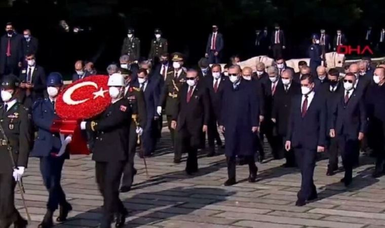 Anıtkabir'de 29 Ekim töreni: Devlet erkanı Ata'nın huzuruna çıktı
