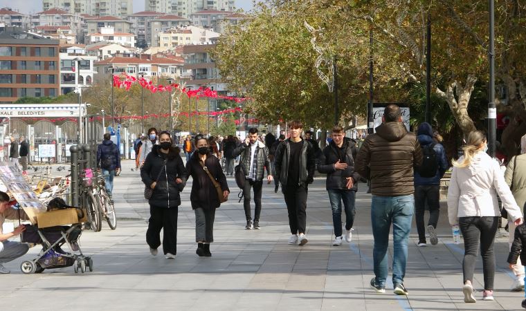 Bilim Kurulu Üyesi Şener: Yeniden kapanma söz konusu olabilir