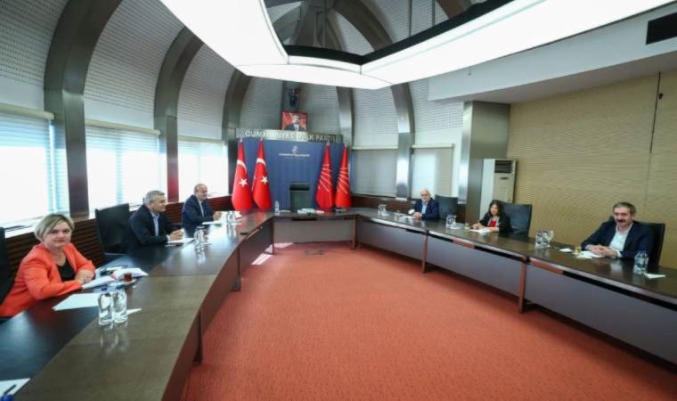 HDP, tutum belgesini görüşmek için CHP'yle bir araya geldi