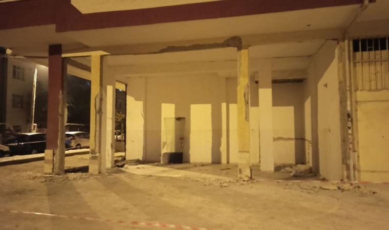 Ankara'da kolonları çatlayan apartman tahliye edildi