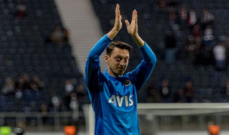Fenerbahçe'de Mesut Özil, takım arkadaşlarına uyarıda bulundu