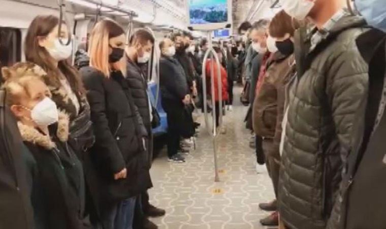 İstanbul'daki metro ve tramvaylarda Ata'ya 55 bin kişilik saygı duruşu