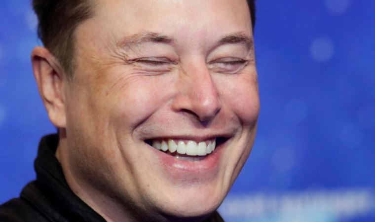 Twitter'da hisse satma anketi yapan Musk, 5 milyar dolarlık hisse sattı