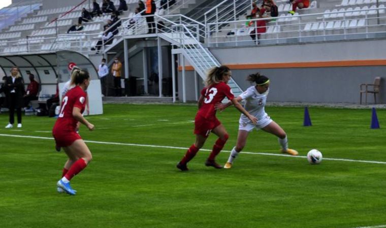 Futbolda kadın liglerinde transfer dönemi uzatıldı