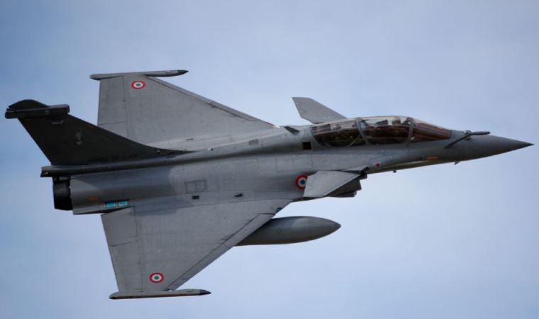 Son dakika | Yunanistan Hava Kuvvetleri'ne ait F-16 savaş uçağı düştü