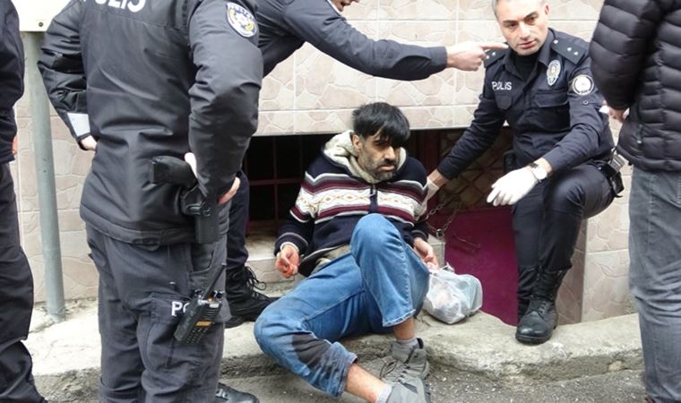 Polise bıçakla saldıran şahıs bacağından vurularak yakalandı