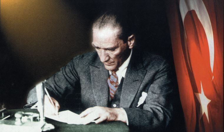 FFF Türkiye'nin 10 Kasım paylaşımı hedef alındı: 'Atatürk'e hakaret edildi'