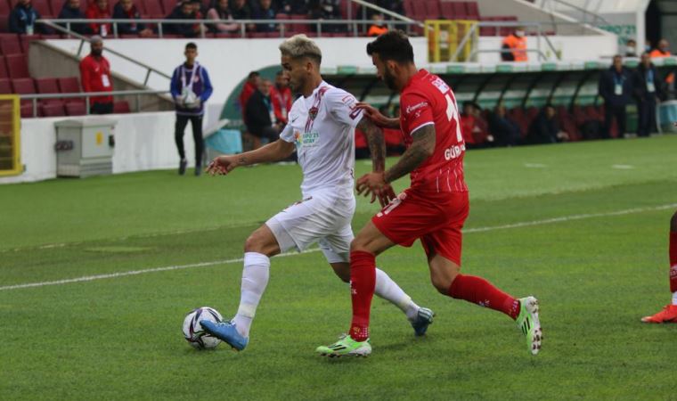 Hatayspor Antalyaspor'u 3-1'le geçti!