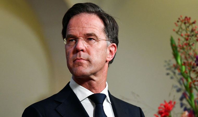 Hollanda Başbakanı Rutte'den tedbir karşıtlarına: Şiddete başvuran aptallar