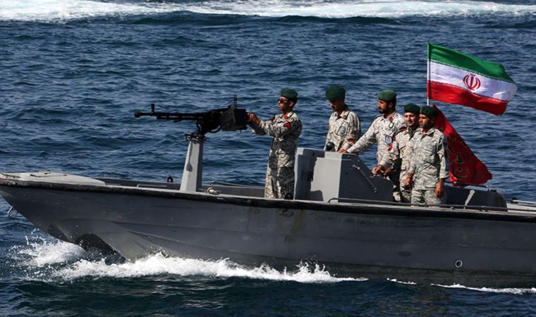 İran, ABD’yi ‘petrol taşıyan gemiye el koyma girişiminde bulunmakla’ suçladı