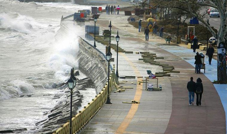 İstanbul'da tsunami zirvesi: 6 metreyi bulan dalgalar olabilir