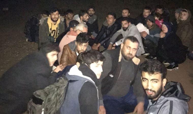 Antalya'da 29 kaçak göçmen ile 3 organizatör yakalandı