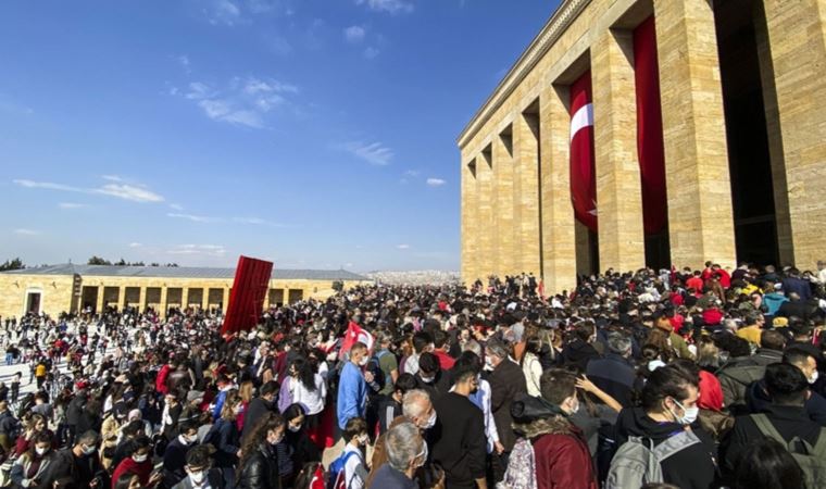 Yeni Şafak'ın Atatürk çağrısı: Anıtkabir'de Kuran okunsun