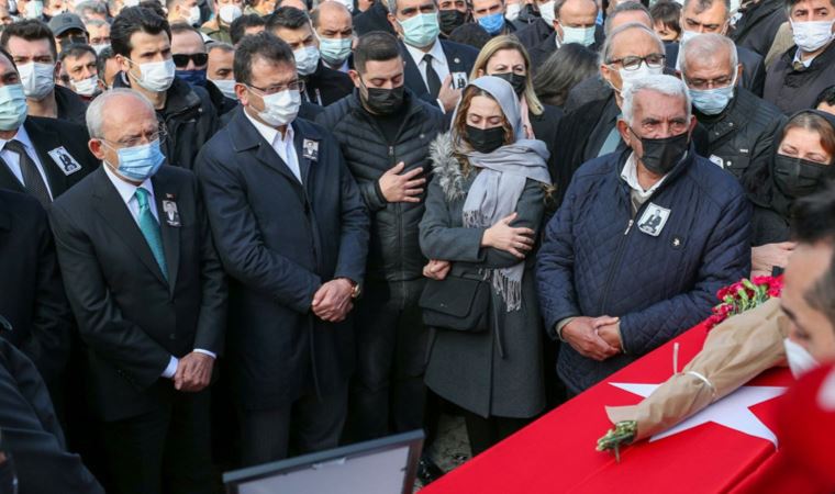 Trafik kazasında hayatını kaybeden İmranlı Belediye Başkanı Murat Açıl son yolculuğuna uğurlandı