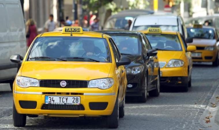 İstanbul'da 750 minibüsün taksiye çevrilmesine de izin verilmemişti: İBB'den tepki
