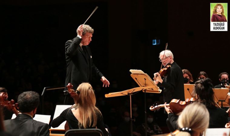 Gidon Kremer, CRR’deki Senfoni Orkestrası’yla birlikte konser verdi