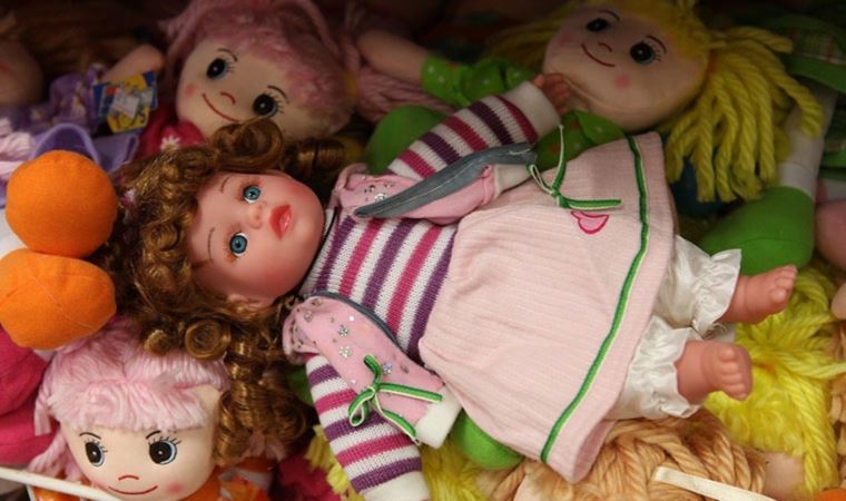 Aileleri uyardı: Çin’den ithal edilen plastik oyuncaklardaki tehlike