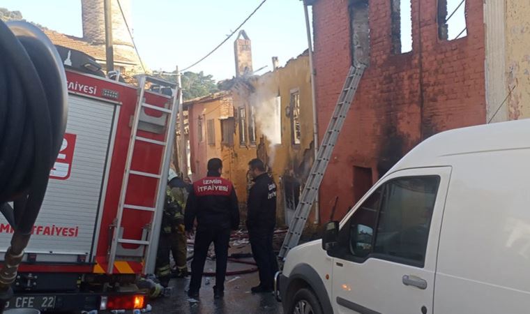 İzmir'de evde çıkan yangında 3 çocuk yaşamını yitirdi