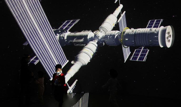 Çin'in uzay istasyonu ile Starlink uydularının çarpışma riski