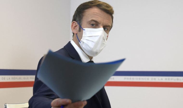 Fransa'da bilim dünyası Macron'un 'başarısızlığını' kınadı