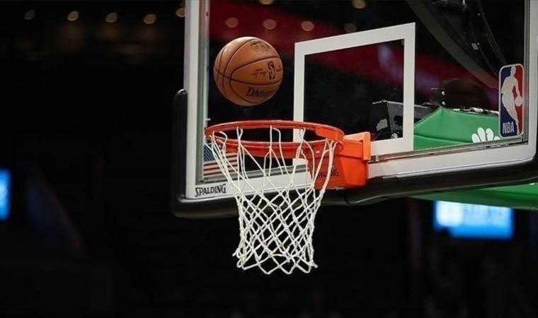 NBA'de Warriors, Suns'ın 18 maçlık galibiyet serisine son verdi