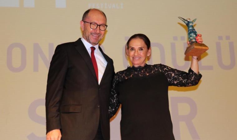 Nur Sürer, Sinema Onur Ödülü'nü Ali İsmail Korkmaz'a adadı