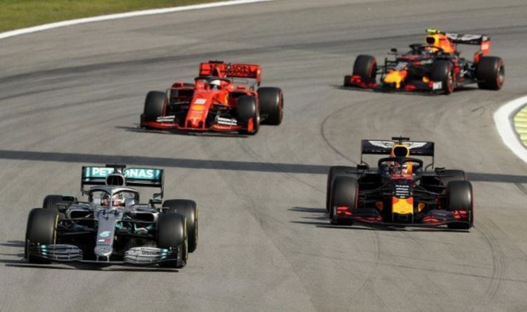 Formula 1 Suudi Arabistan Grand Prix'sinde pole pozisyonu Hamilton'ın