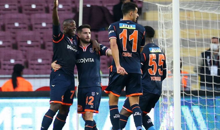 Başakşehir, Hatay'da 3 puanı 3 golle aldı