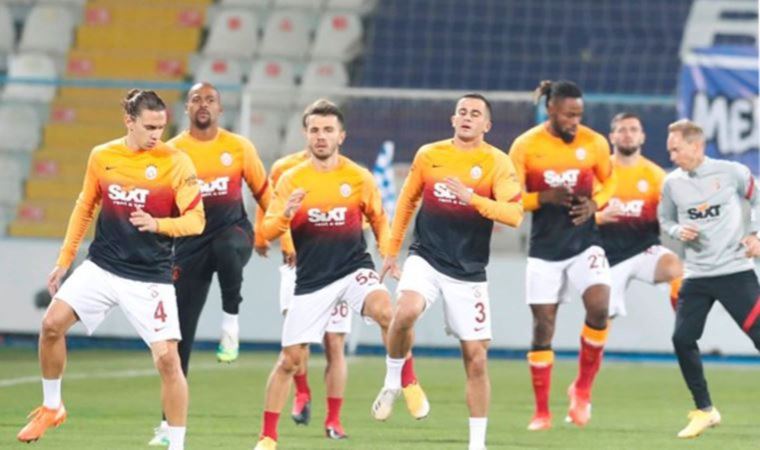 Galatasaraylı yıldız müjdeyi sosyal medyadan verdi!