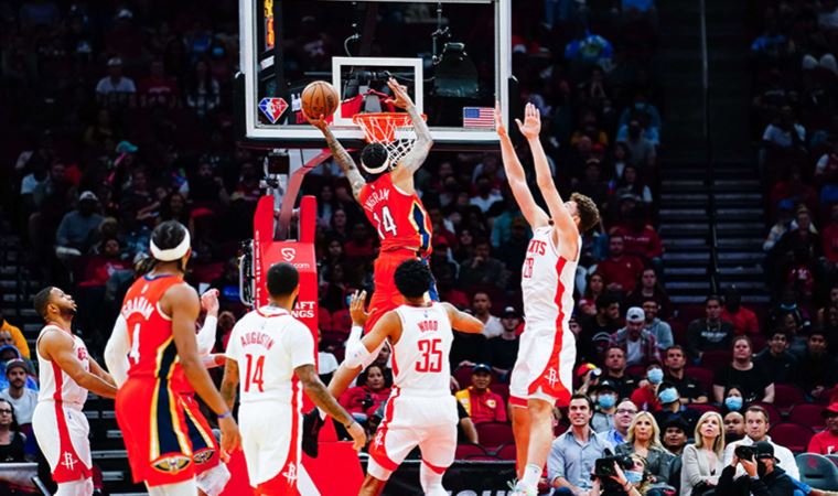 Alperen'in takımı Rockets, NBA'de art arda 6. galibiyetini aldı