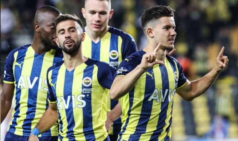 Fenerbahçe iç transferde 4 gencine yeni sözleşme teklif etti