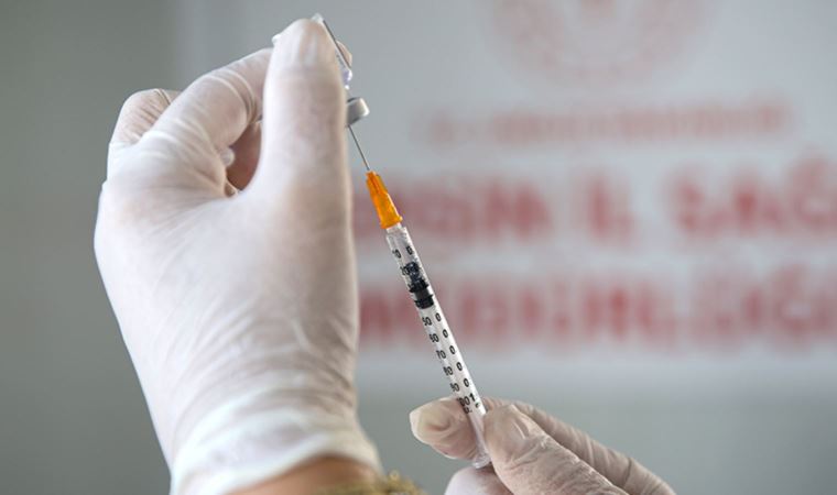 Prof. Dr. Kıraklı: 3'üncü doz aşı yaptırmayanlar nedeniyle hastaneye başvuru sayılarında artış var