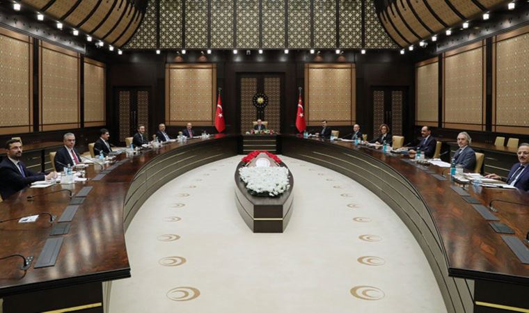Saray'da Erdoğan'dan kritik toplantı