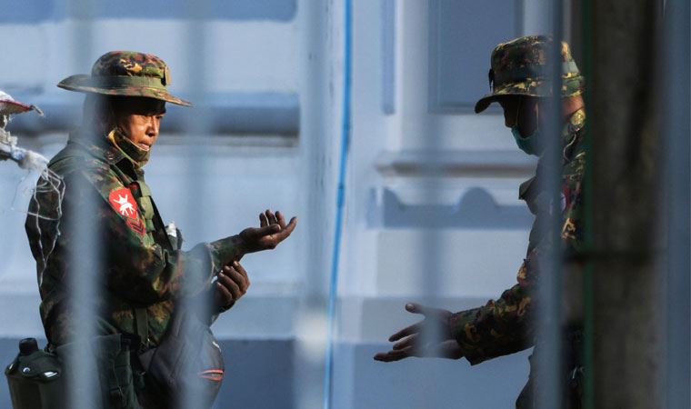 Myanmar'da askeri darbe: Devlet başkanı gözaltına alındı
