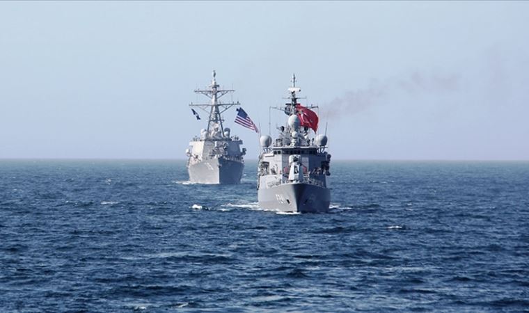 Türkiye ve ABD Deniz Kuvvetleri unsurlarınca Karadeniz'de geçiş eğitimi gerçekleştirildi