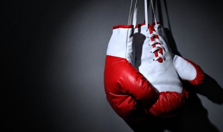Milli boksörler Macaristan’da yarı finalde