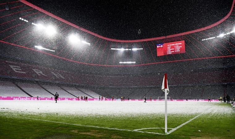 Bayern 2-0 geriye düştüğü maçta Bielefeld ile 3-3 berabere kaldı, karlı zemin 15 dakikada temizlendi