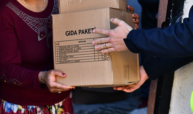 İzmir'de 50 günde 90 bin eve gıda yardımı