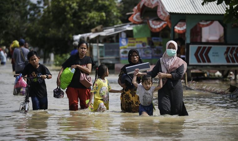 Endonezya’da sel felaketi: 5 kişi hayatını kaybetti