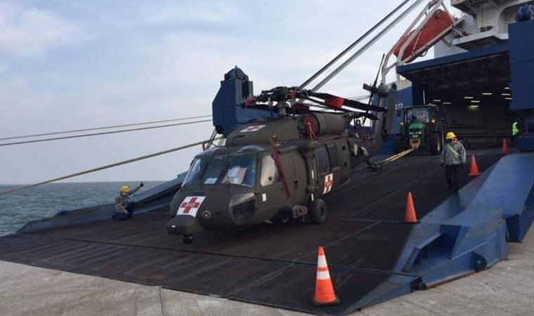 Gemiden Amerikan “Black Hawk” helikopterleri indirildi