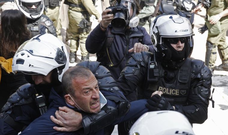 Yunanistan Başbakanı Miçotakis: 'Polis şiddetine maruz kalanlardan özür diliyorum'