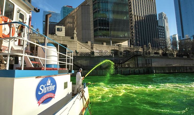 Chicago Nehri, yonca yeşili oldu