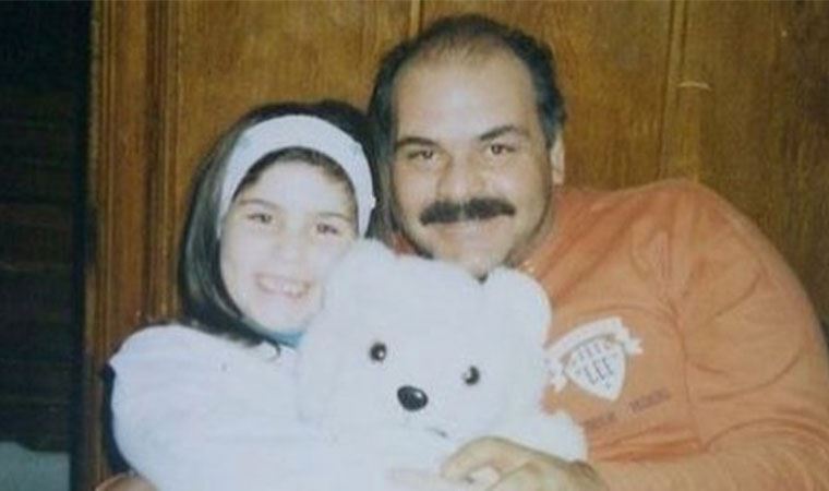 Rasim Öztekin'in kızı Pelin Öztekin'den duygusal paylaşım: Bir gecede büyüdüm