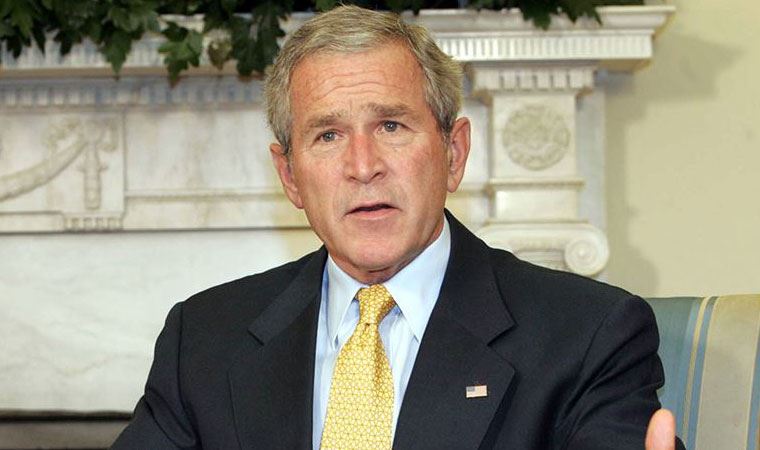 Eski ABD Başkanı Bush'tan göçmenler için vatandaşlık çağrısı: Evlerine döneceklerine ikna etmek 'boş bir hayal'