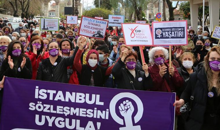 İzmir, Kuşadası, Didim: Kadınlardan İstanbul Sözleşmesi protestosu