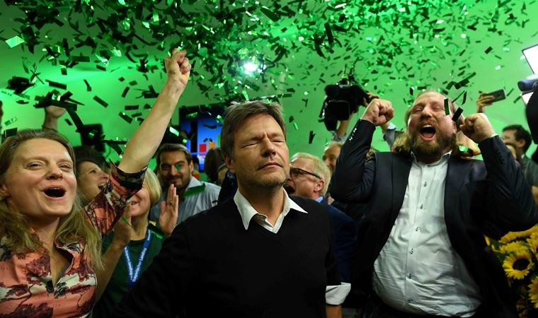 Alman Yeşiller Partisi ilk kez başbakan adayı çıkardı