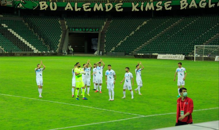 2. Lig'de Ankara Demirspor'u eleyen Kocaelispor, play-off yarı finalinde