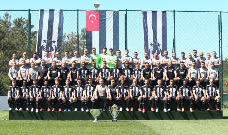 Şampiyon Beşiktaş poster çekimi yaptı